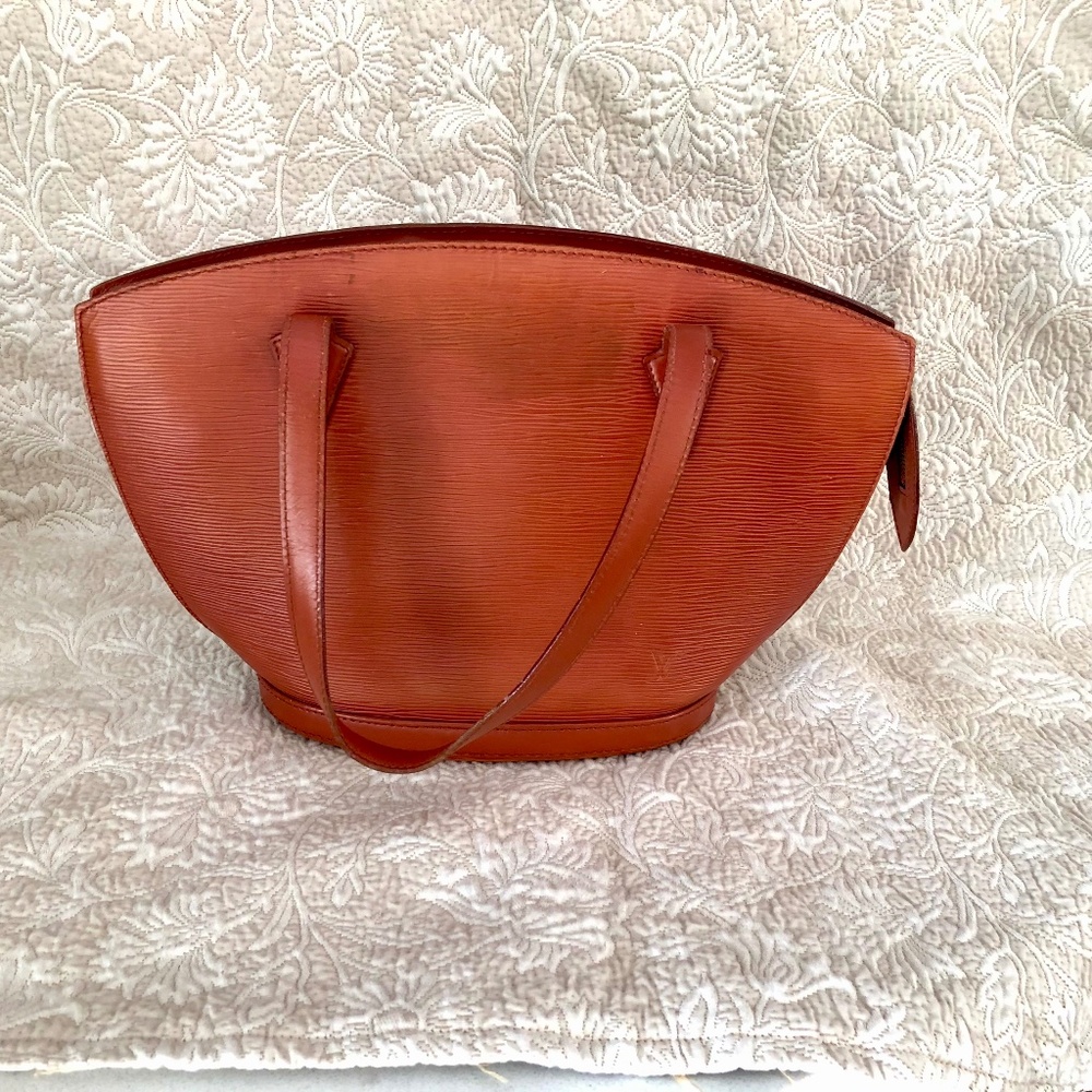 Roomy Spacious EPI Leather Shoulder Handbag - Pre-Owned